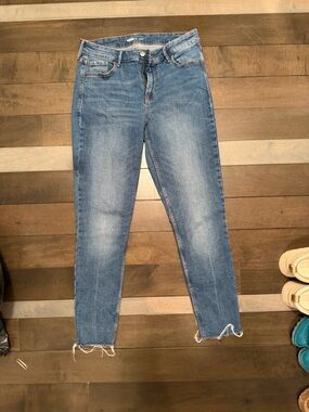 Old Navy Women's Skinny Jeans in Mid Blue Wash